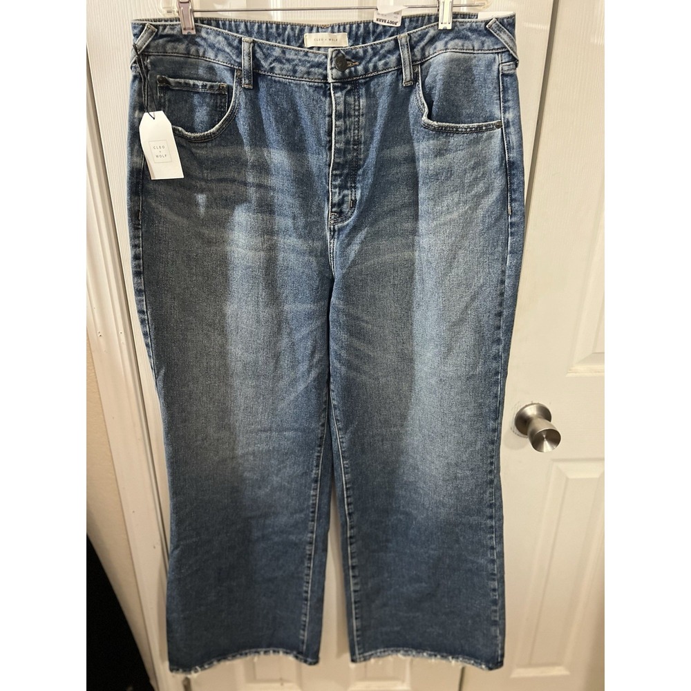 NWT Cleo + Wolf Women's Light Wash High Rise Wide Leg Jeans 33x32